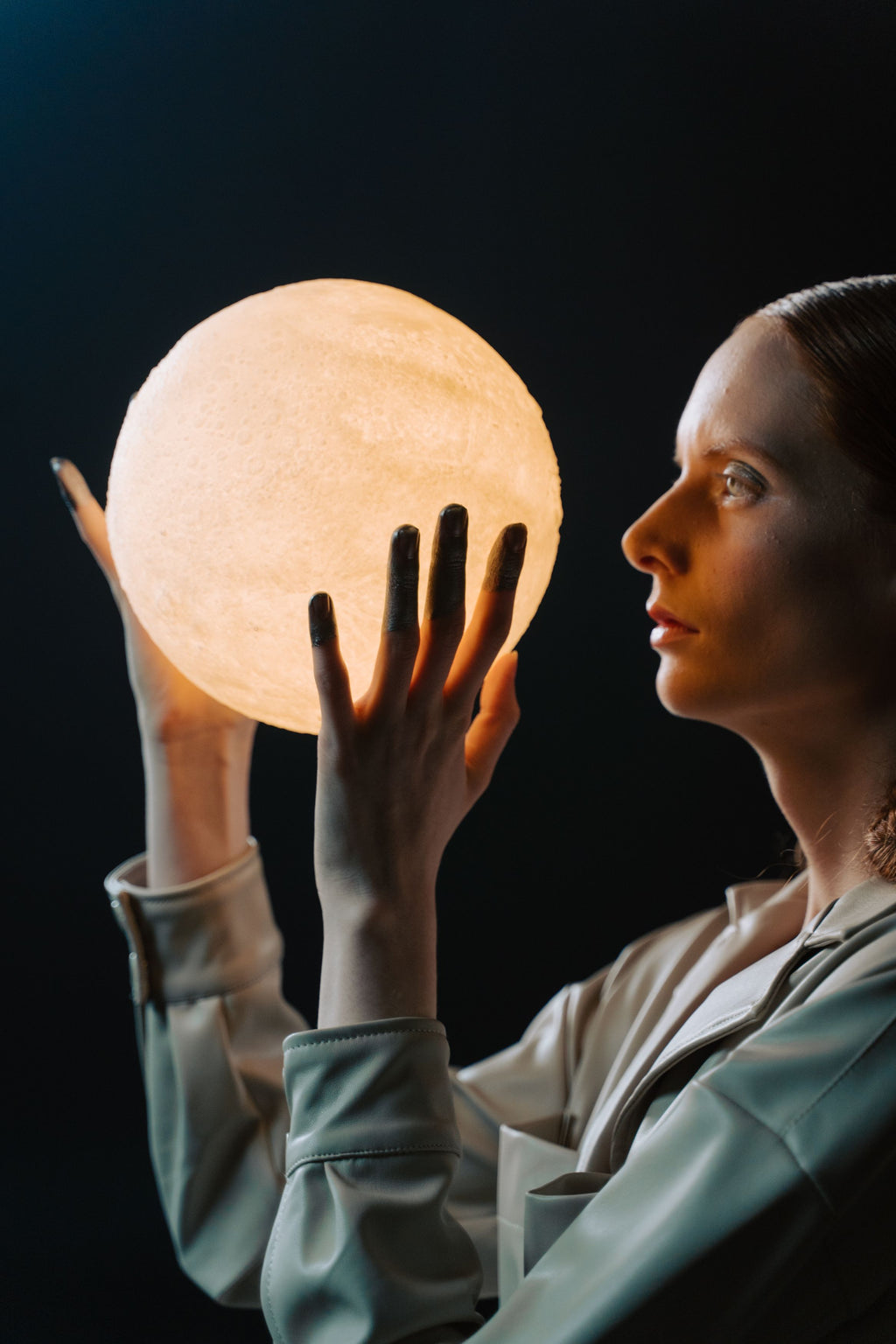 Emberna moon lamp bedroom atmosphere